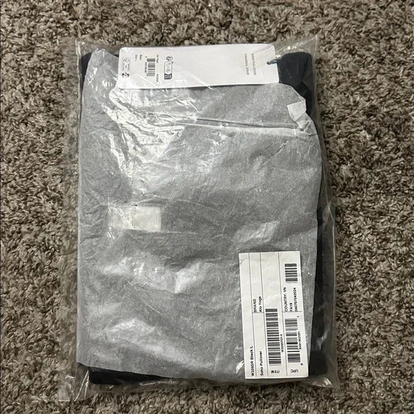 BNWT ALO Yoga Soho Pullover L Black SEALED! - Picture 6 of 8